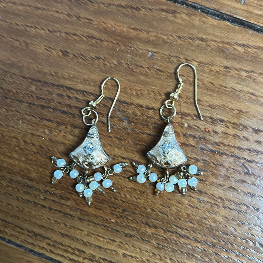 Elegant Gold and Pearl Drop Earrings